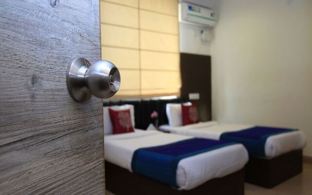 OYO 763 Donatella Suites