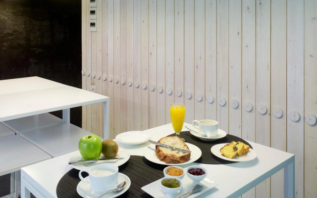 Moure Hotel