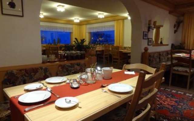 Aparthotel Tschanun Garni