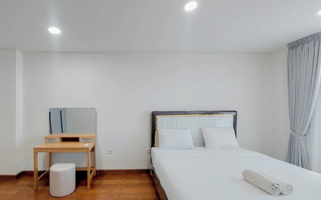 Elegant 2BR Apartment at The Reiz Condominium Medan