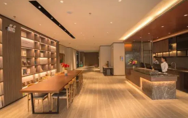 Boyue Huating Hotel (Yanluo Wetland Park)