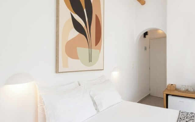 Parosquare Central Suites