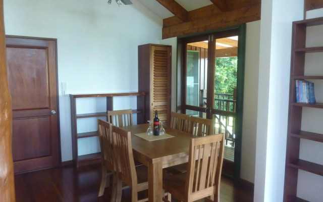 Daintree Holiday Homes - Yurara