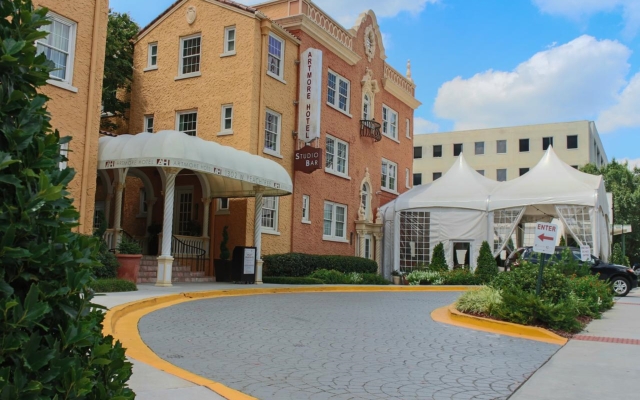 Artmore Hotel