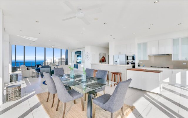 Solaire Apartments