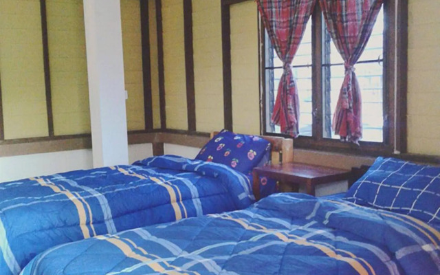 Happy House Backpacker - Hostel