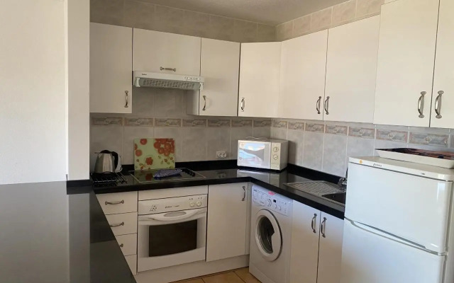 14B2 Victoria Court 1