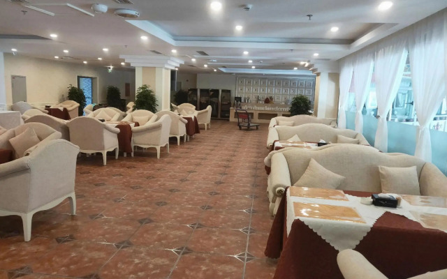 Yalong River Hotel