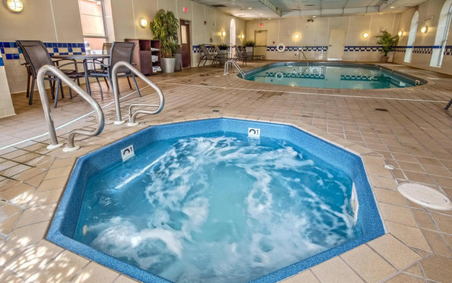 Fairfield Inn & Suites by Marriott Russellville