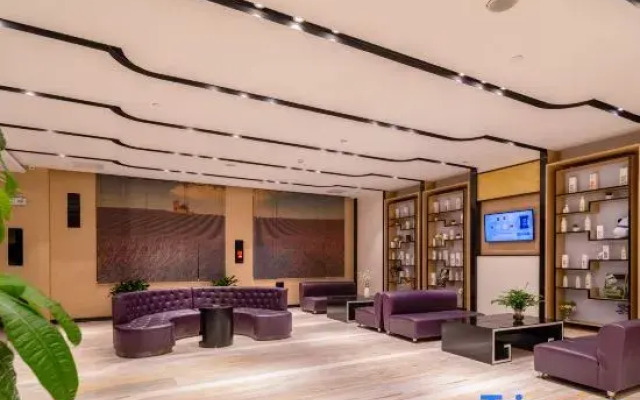 M Hotel (Guiyang Huaxi Park)