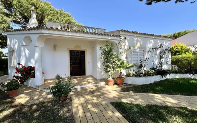 Vilamoura White House Villa by Homing