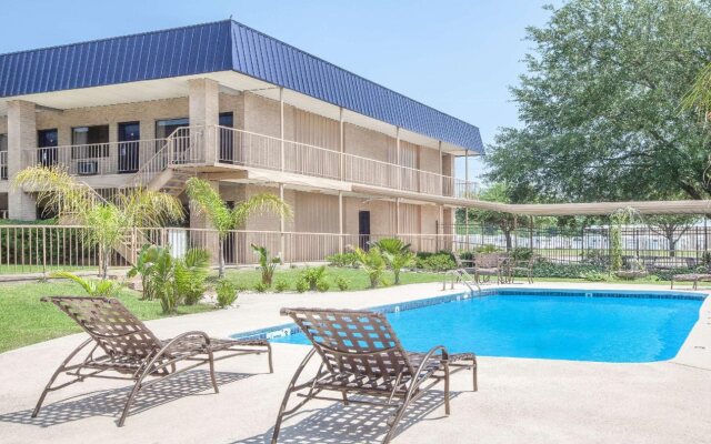 Knights Inn Crockett