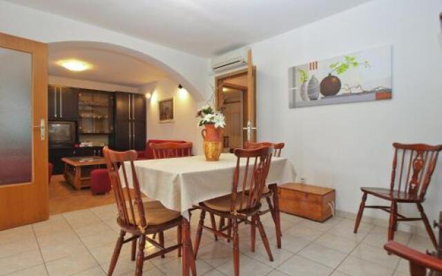 Apartment Emil 1568