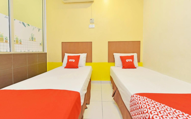 OYO 582 Hotel Walk Inn