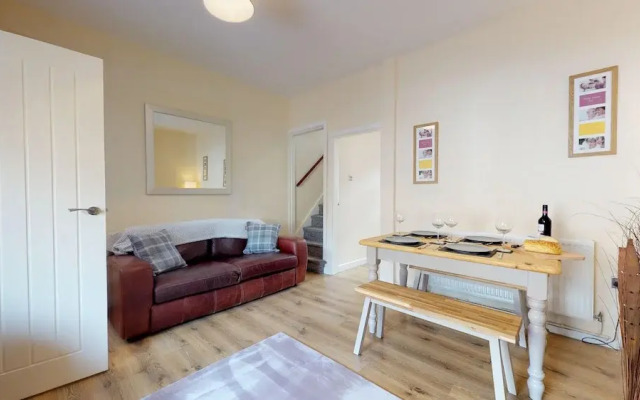 Stayzo Westminster Stylish House Accommodation