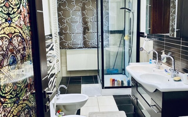 Hotel Apartment in Square Praha 2