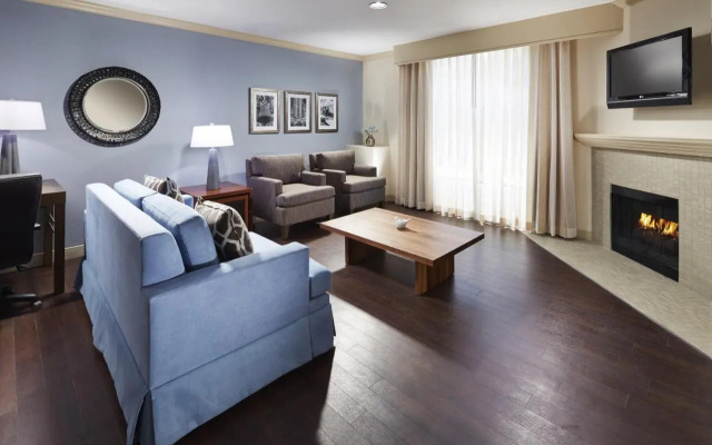 The Anza - A Calabasas Hotel