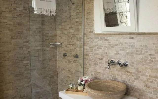 Manastir Alacati Hotel