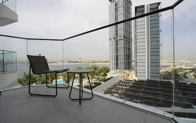 High Floor Stylish 1BR Address Harbour