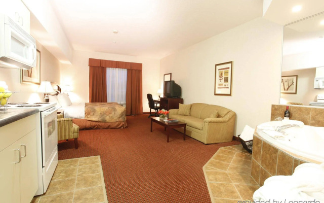 Pomeroy Inn & Suites Fort St. John