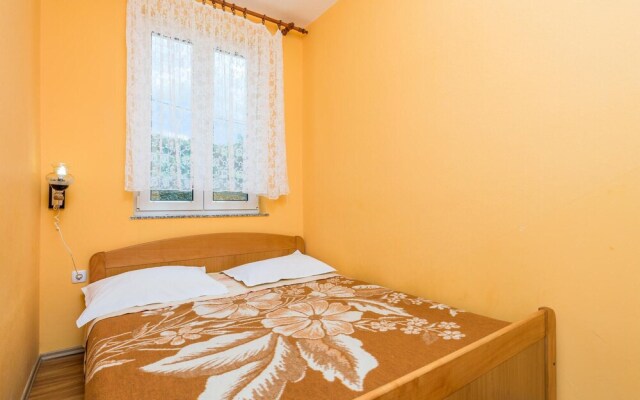 Beautiful Apartment in Stara Novalja With 2 Bedrooms and Wifi