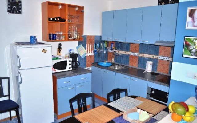 Two-Bedroom Apartment in Ivan Dolac
