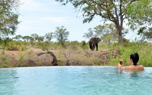 Hoyo Hoyo Safari Lodge
