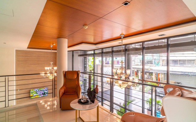 Amber Boutique Silom Hotel