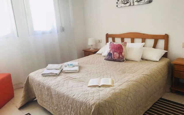 Cristianos Town Guesthouse