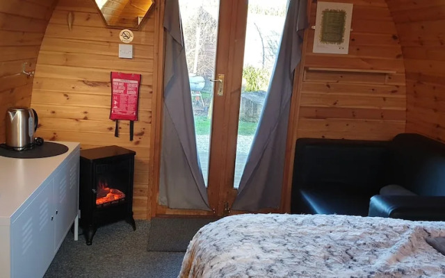 The Little Hide - Adult Only Camping Pods