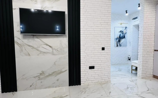 I'm at home on 178B Gorodskaya Street