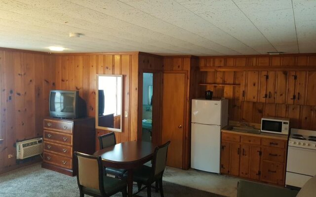 Fenwick Shores, Tapestry Collection by Hilton