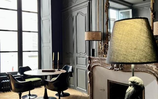 Splendide 2 pièces 65m2 Hôtel Particulier XVII ième siècle-Centre Historique Clermont-Ferrand