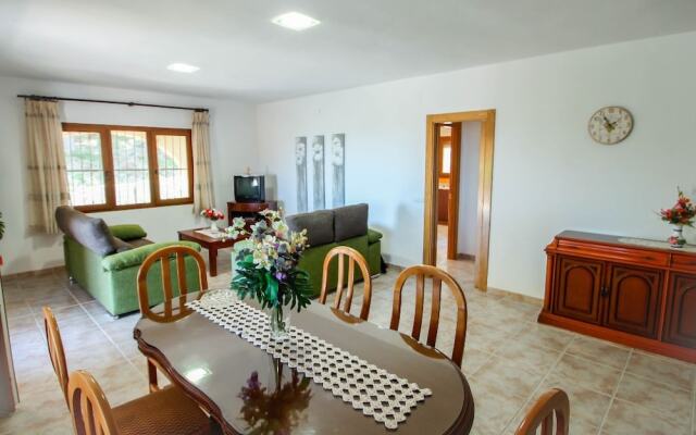 Mariros - pretty holiday property with garden and private pool in Moraira