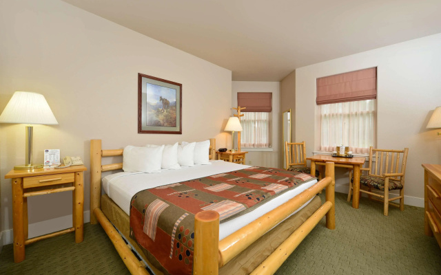 Best Western Plus Plaza Hotel