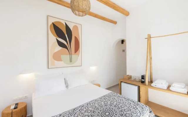 Parosquare Central Suites