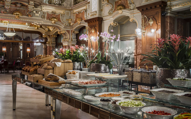 Anantara New York Palace Budapest Hotel