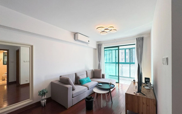 Tyms 2BR Apt Near ITC Xujiahui Line1 11