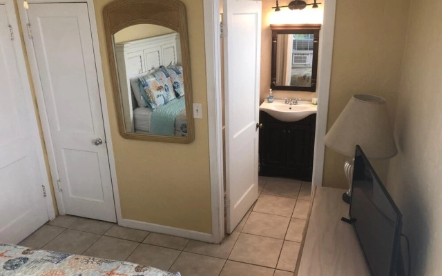 Misty Isles Redington Beachfront Suite 1