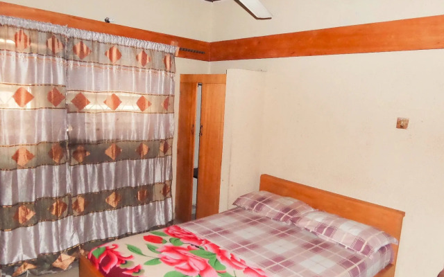Deke Hotel and Suites