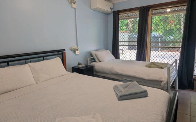 Flashpackers Hervey Bay Hostel – Guest Rooms – Torquay
