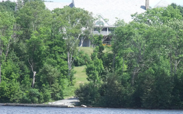 Riverside Resort & Conference Centre