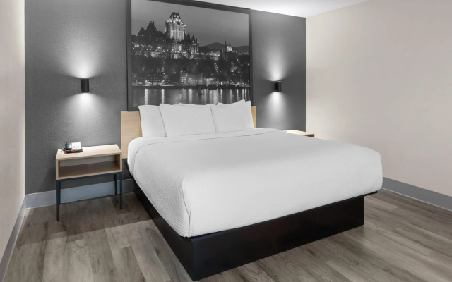 Super 8 by Wyndham Quebec City
