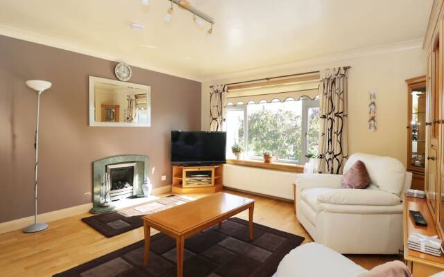 2 Craigarbel Crescent, Montrose