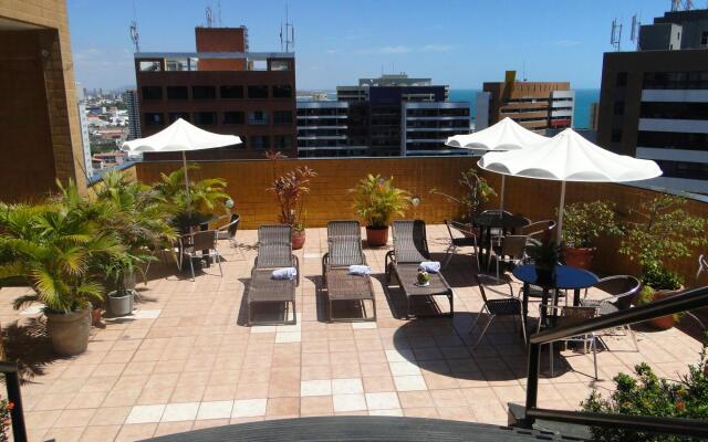 Plaza Praia Suites