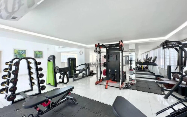 500sqft 7 Luxury Apartment for 4 people