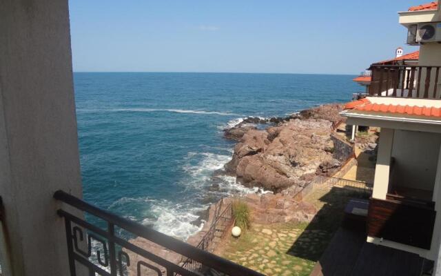 Sozopol Apartment with Sea View