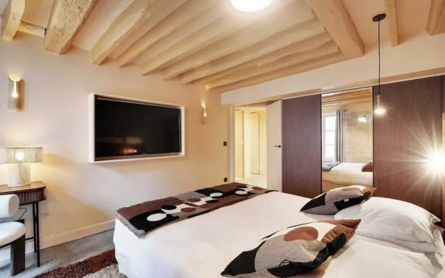 Sublime 3 BDR Renovated by Architect - Bon Marche
