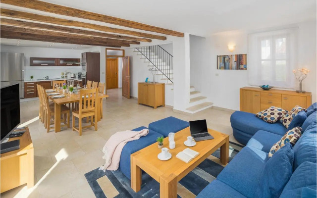 Holiday home Baredine III