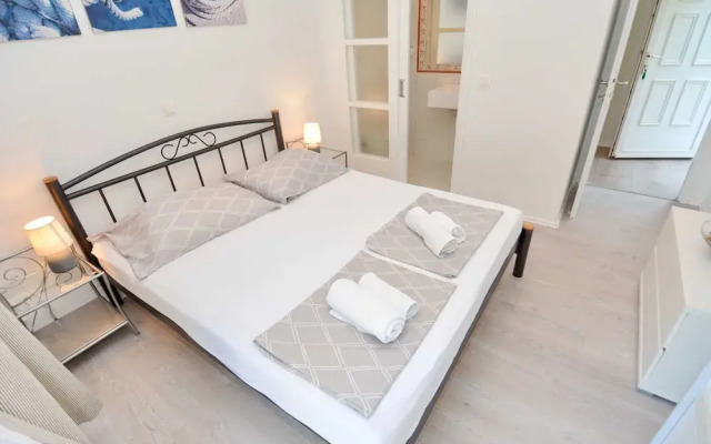 Blissful Bay Apartments Vrboska